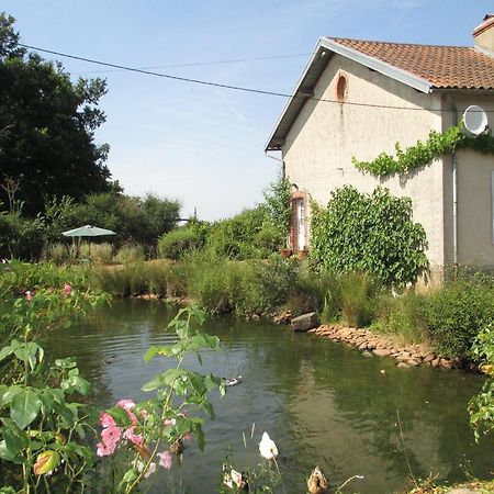 Chez Tartaud Villa Lathus St Remy Екстериор снимка