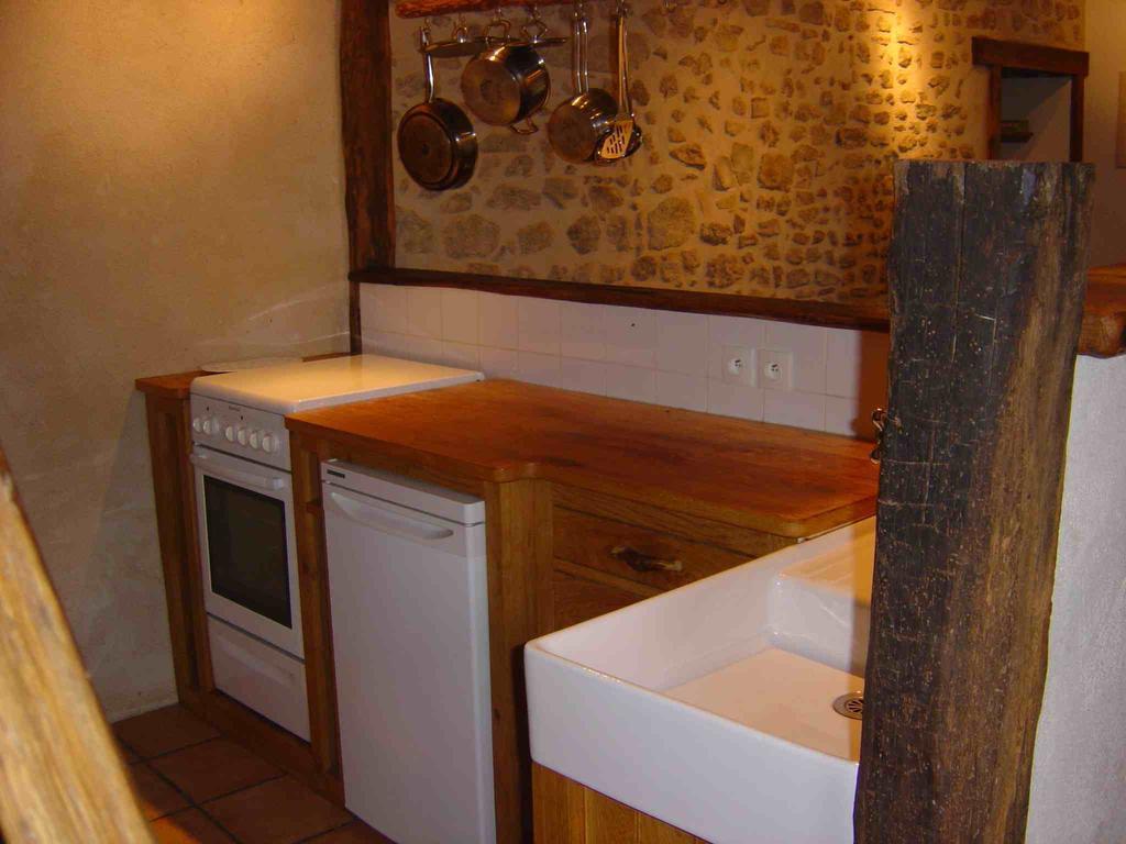 Chez Tartaud Villa Lathus St Remy Екстериор снимка