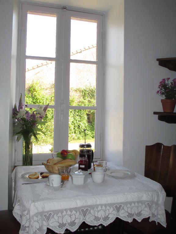 Chez Tartaud Villa Lathus St Remy Екстериор снимка