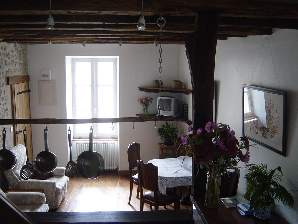 Chez Tartaud Villa Lathus St Remy Екстериор снимка