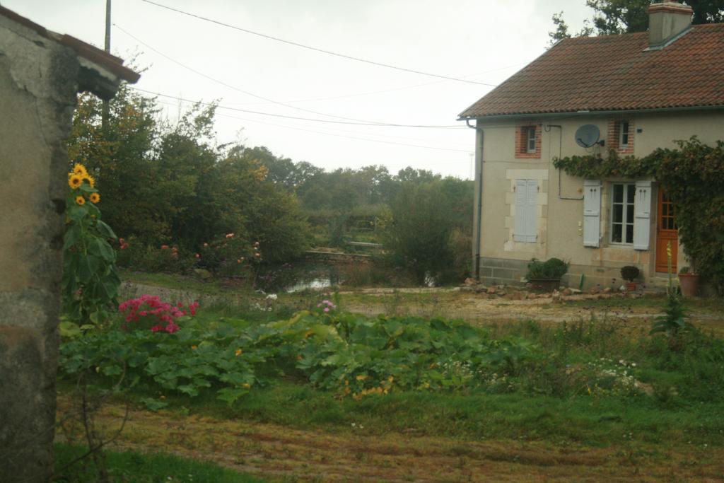 Chez Tartaud Villa Lathus St Remy Екстериор снимка
